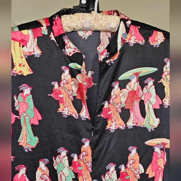 Natori Geisha Printed Satin Zip Caftan - Picture 3 of 10